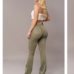 Fitjeans - Pastel Flared khaki (Like New)